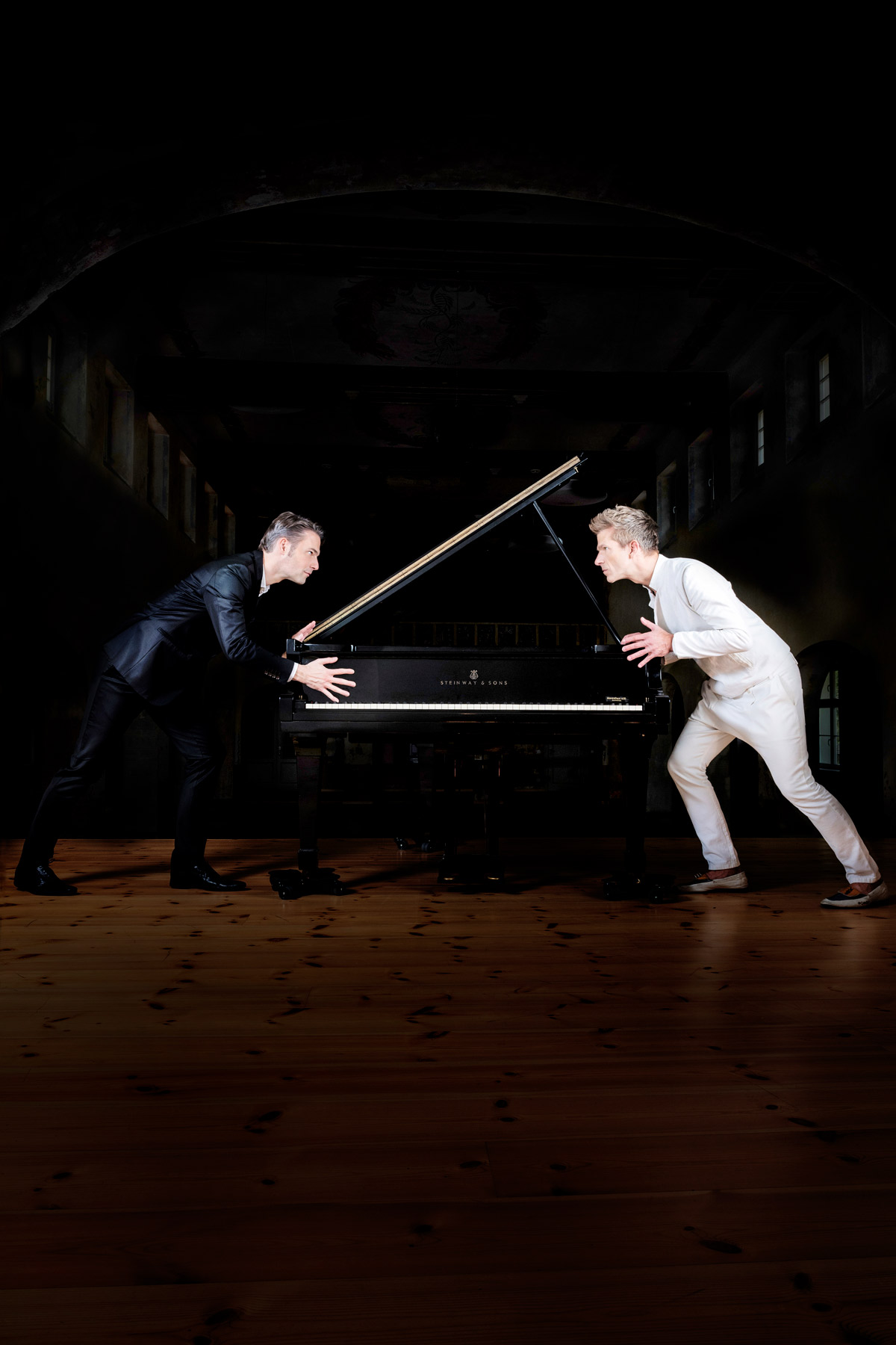 観客が勝者を決めるピアノ・バトルⒸＮｅｄａ　Ｎａｖａｅｅ